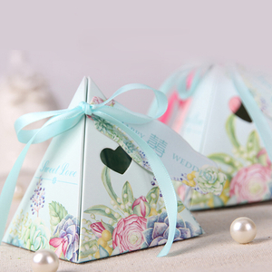 定制三角礼品盒糖果香水包装盒与丝带